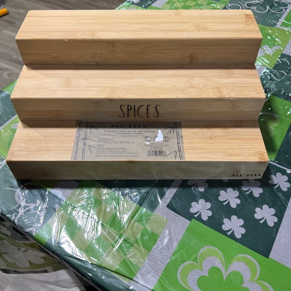 Rae Dunn spice organizer - Picture 1 of 2